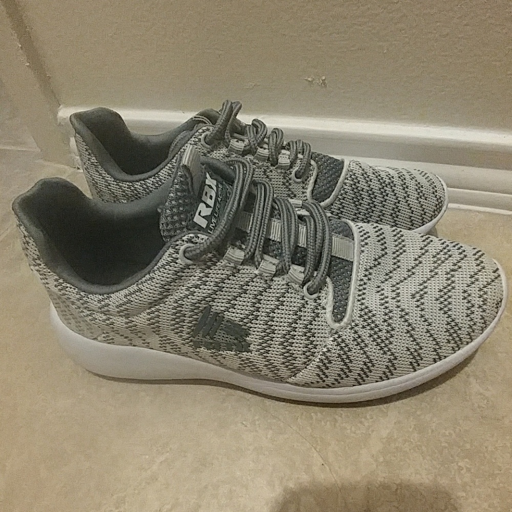 Reebok Sneakers